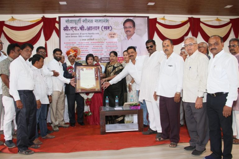 सेवापूर्ती गौरव सभारंभ निमित्ताने सामाजिक उपक्रम संपन्न