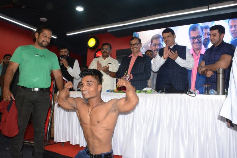 दिव्यांग खेळाडूंना दत्तक घेणे हा एक ह्दयस्‍पर्शी उपक्रम- मुख्‍यमंत्री फडणवीस