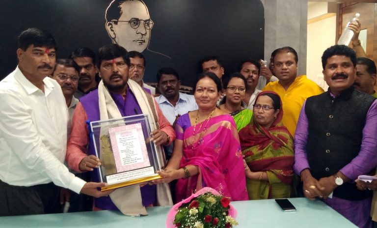 रिपब्लिकन पक्षाच्या पुणे महापालिकेतील पक्ष कार्यालयाचे केंद्रीय राज्यमंत्री रामदास आठवले यांच्या हस्ते उद्घाटन