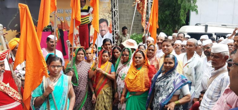 सामाजिक वनीकरण व वन विभागाचे चित्ररथ वारीमध्ये सहभागी