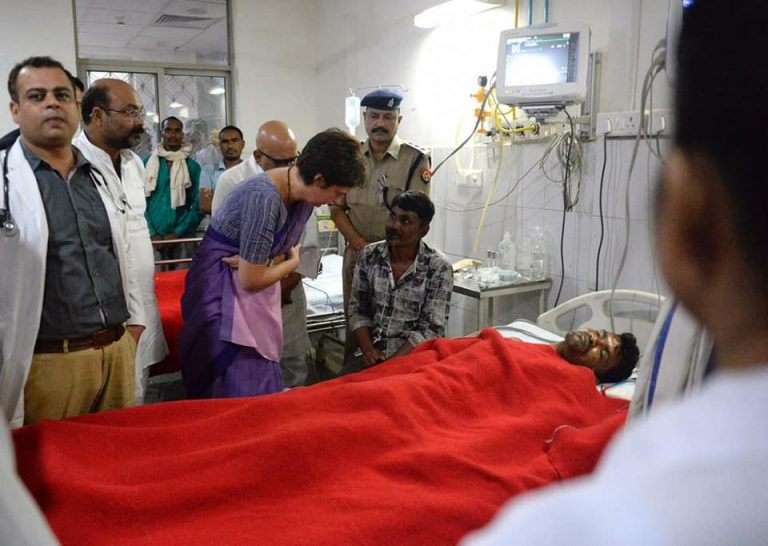 योगी सरकारची मस्ती : पीडितांना भेटायला निघाल्या म्हणून प्रियांका गांधींना ताब्यात घेण्याचा प्रयत्न(व्हिडीओ)