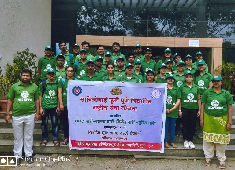 सासवड वारी मार्गावर केले हजारो कडुनिंबाचे वृक्षारोपण