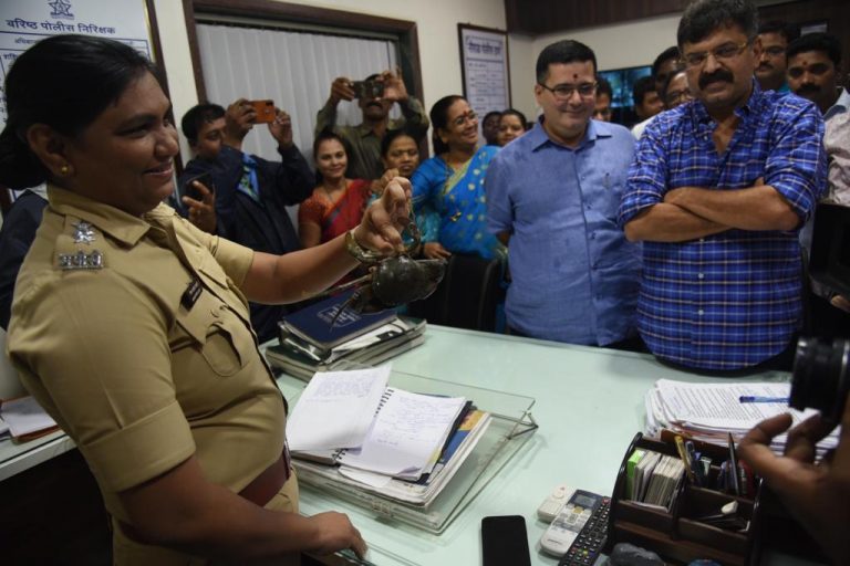 त्या खेकड्यांवर कलम 302 चा गुन्हा दाखल करा – राष्ट्रवादीची मागणी