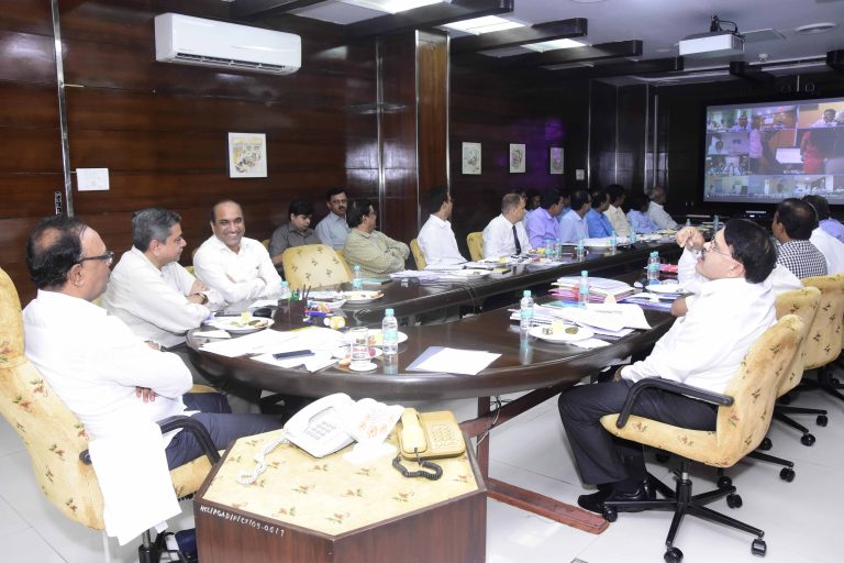 अखंडित वीजसेवेसाठी काम करा ; कामचुकारांवर कारवाई : ऊर्जामंत्री