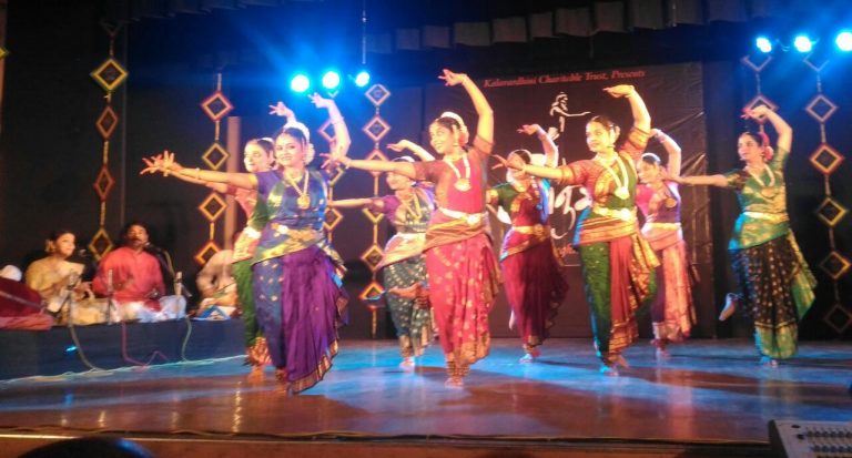 गुरुपौर्णिमेनिमित्त नृत्य परंपरेचा घडला अनुग्रह !