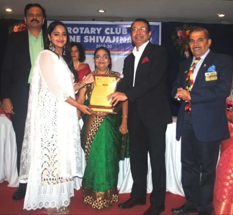 युवा अभिनेत्री अदिती विनायक द्रविड रोटरी पुरस्कारा ने सम्मानित