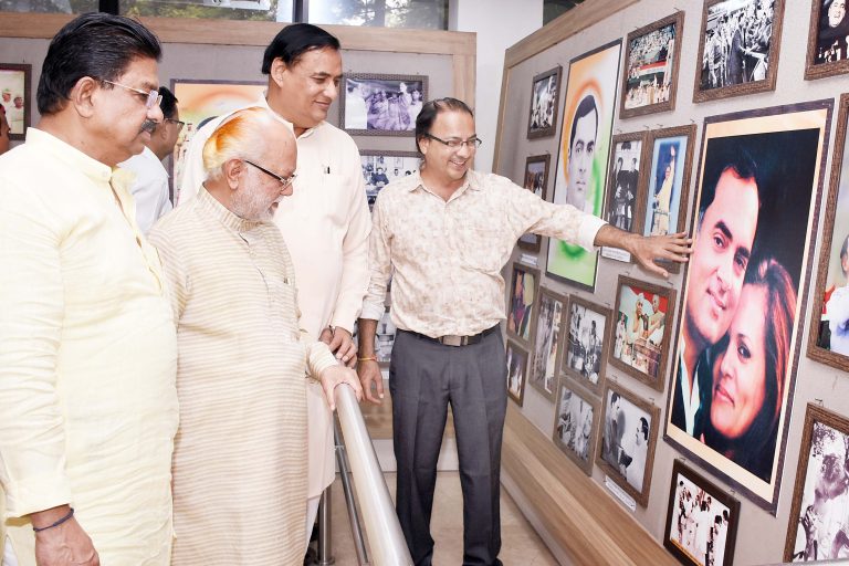 राजीव गांधींसारखे सहजपणे जनसामान्यांच्यात मिसळा – उल्हास पवार