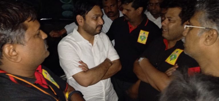 पुण्यातील ‘हेल्प रायडर्स’ घेणार  एक पूरग्रस्त गाव दत्तक