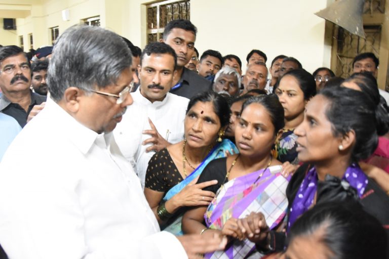 पालकमंत्री चंद्रकांतदादा पाटील  पुणे जिल्हयातील पूरस्थितीचा घेतला आढावा