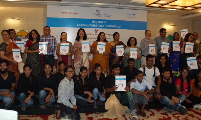 बाल संगोपन संस्थांमधून बाहेर आलेल्या मुलांसाठी काटेरी वास्तव