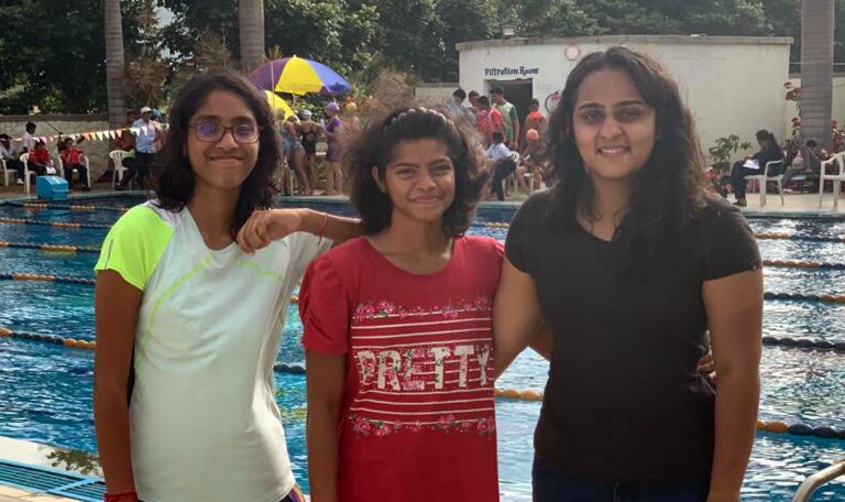 जलतरण स्पर्धेत वैष्णवी, समृद्धी, अद्विका प्रथम