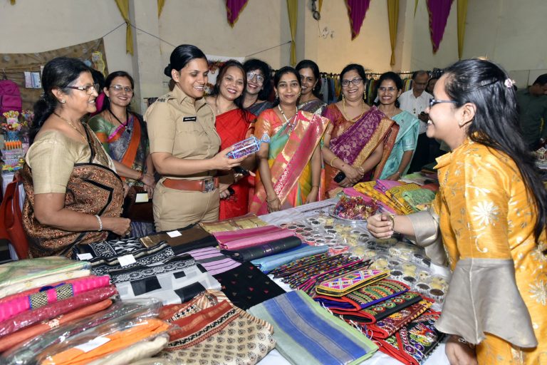 महिलांमधील कलागुणांना वाव मिळावा – स्वप्ना गोरे