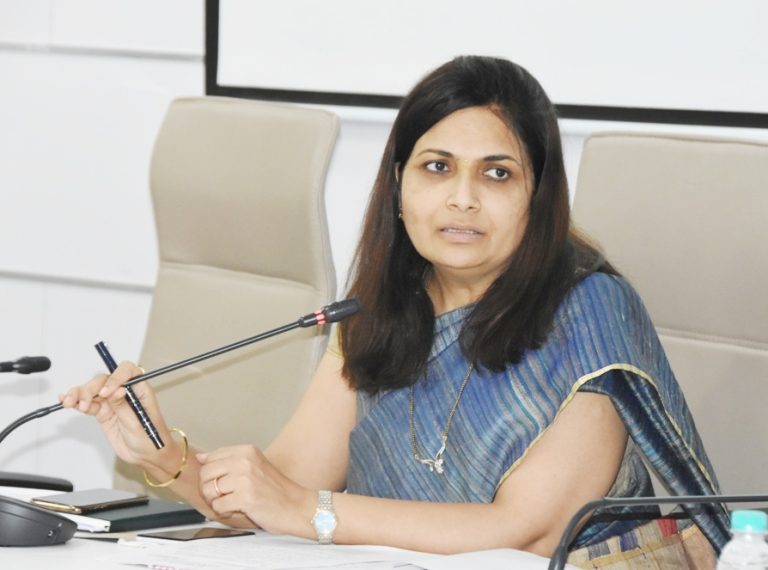 निवासी उपजिल्हाधिकारी डॉ. जयश्री कटारे यांनी घेतला  सातव्या आर्थिक गणनेचा आढावा