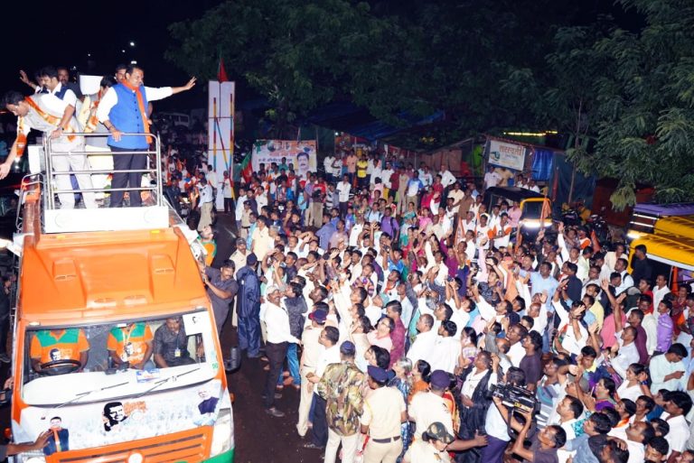 नाणार रिफायनरी प्रकल्पाबाबत सरकार करणार फेरविचार-मुख्यमंत्री