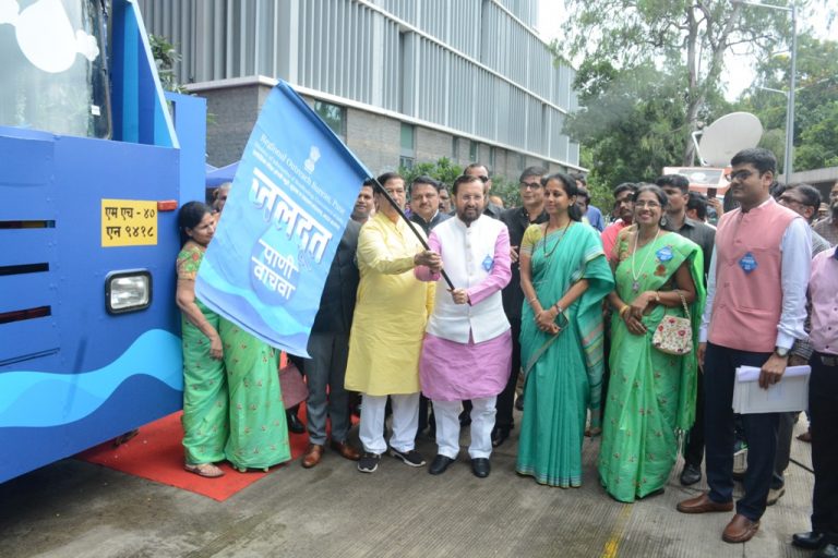 योजनांच्या अंमलबजावणीनंतर झालेले परिणाम व लाभार्थ्याची मते याचा आढावा घ्यावा -केंद्रीय माहिती व प्रसारणमंत्री प्रकाश जावडेकर