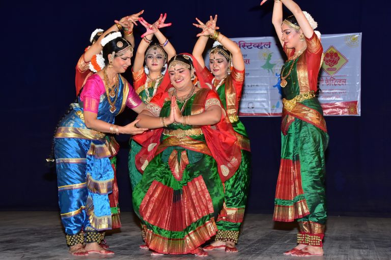 पुणे फेस्टिव्हलमध्ये  ‘रामायण बॅले’  सादर