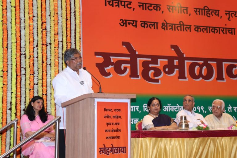 खेळाडू, कलावंतांचा चंद्रकांत दादा पाटील यांना पाठिंबा