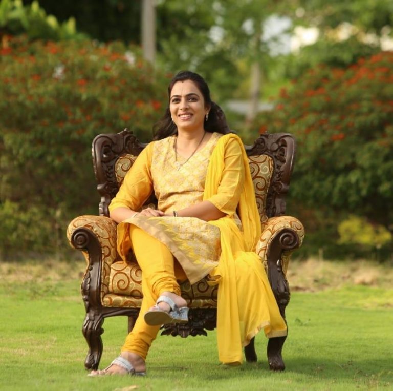 एकनाथ खडसेंना जोरदार धक्का, त्यांच्याऐवजी मुलीला दिली उमेदवारी ?