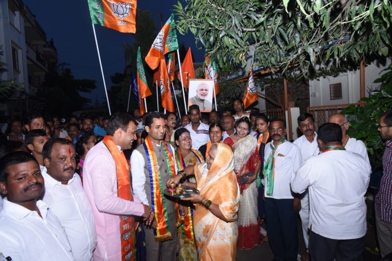 नागरीकांना नाहक त्रास देणा-यांना मतदार माफ करणार नाही -आमदार मुळीक