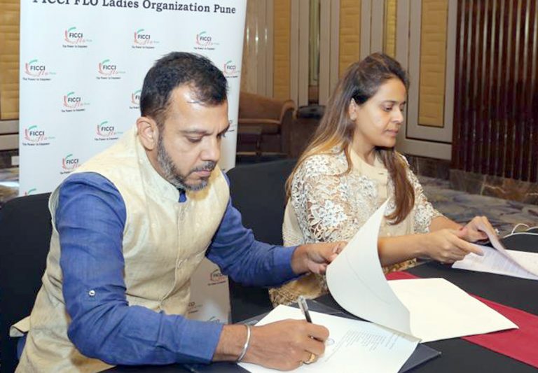 महिला सक्षमीकरणासाठी ‘फ्लो हाफ मॅरेथॉन