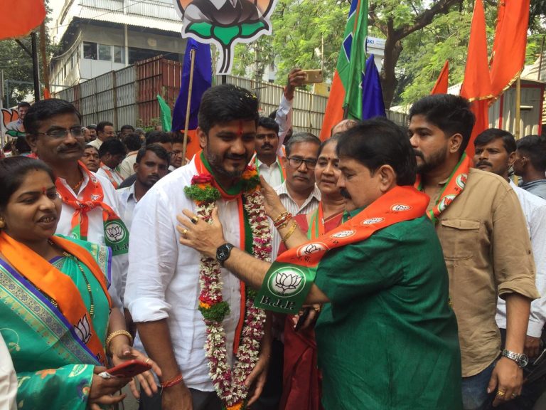 शिवाजीनगर मतदार संघ पिंजून काढत सिद्धार्थ शिरोळे यांचा प्रचार