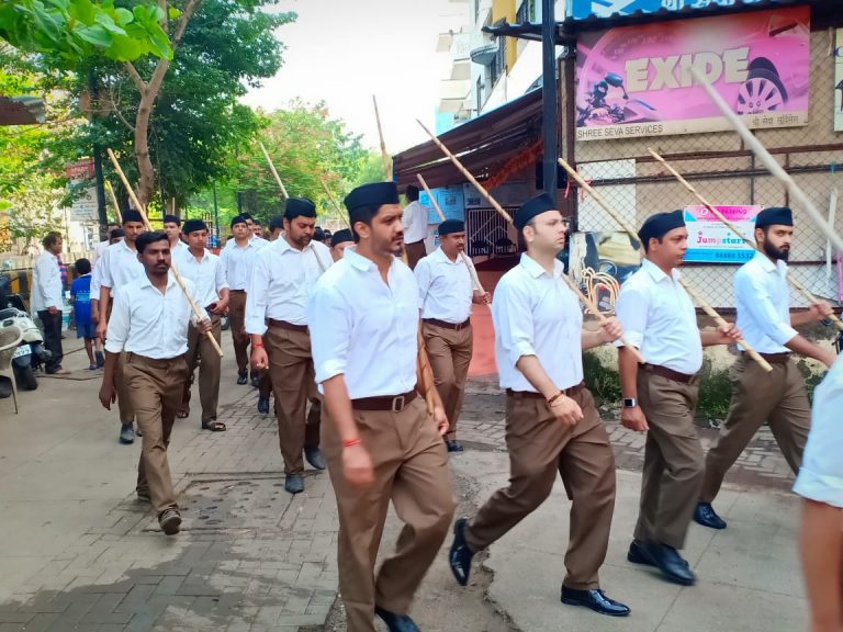 सिद्धार्थ शिरोळे यांचा विजयादशमी संचालनात सहभाग