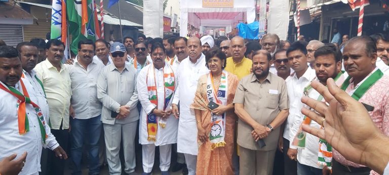 रमेश बागवेंचा रथ रोखण्यासाठी साम ,दाम,दंड भेद नीती वापरूनही भाजप घायकुतीला …