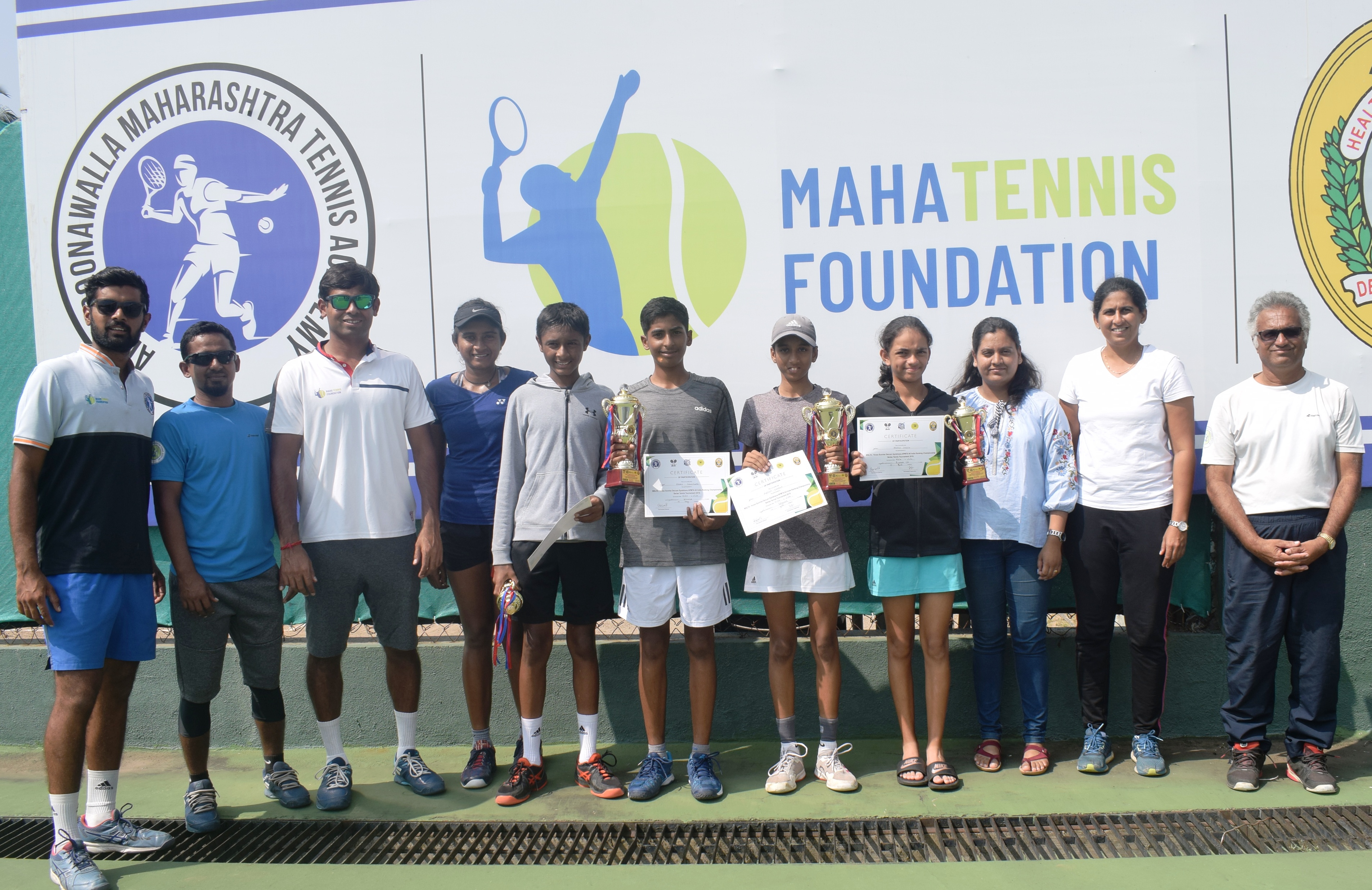 अखिल भारतीय मानांकन  चॅम्पियनशिप   सिरिज 14 वर्षाखालील टेनिस स्पर्धेत ईशान देगमवार, अलिना शेख यांना विजेतेपद