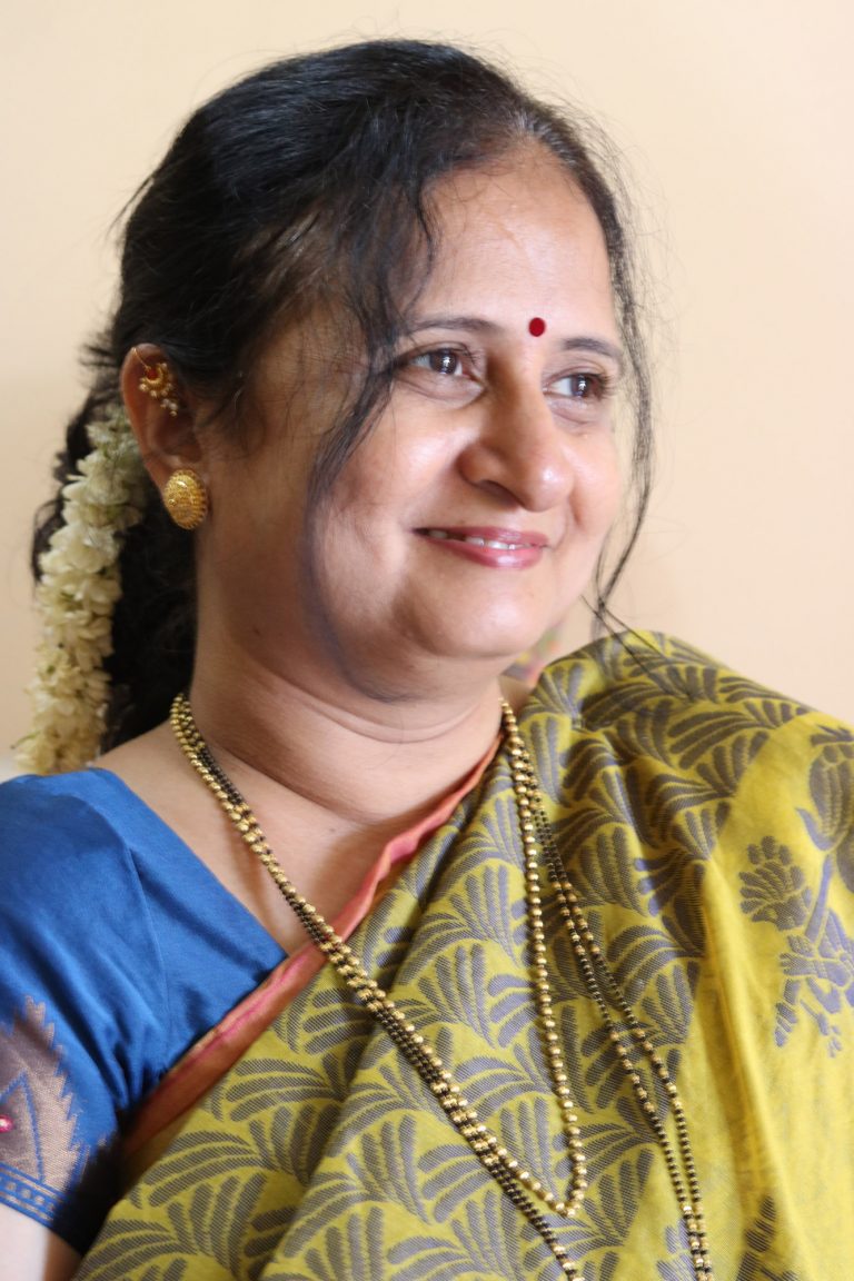 फॉरवर्ड …. ( लेखिका -पूर्णिमा नार्वेकर )