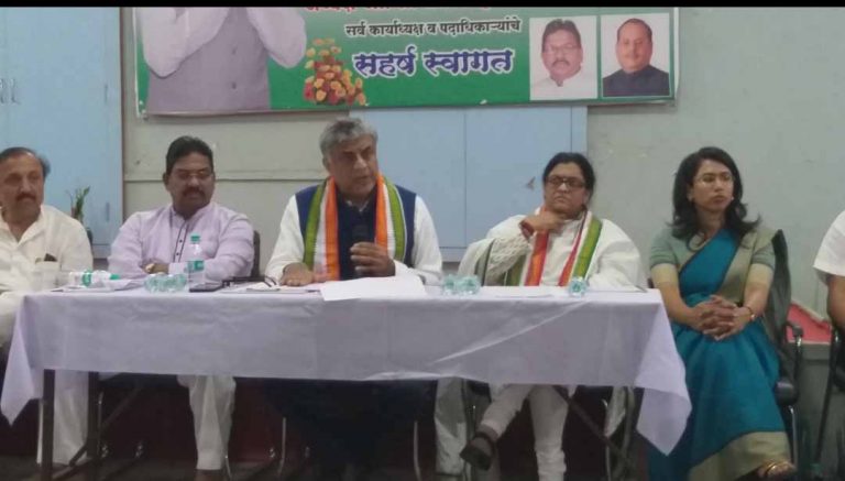 सरकारने देशाला कॅशलेस केले : खासदार राजीव गौडा