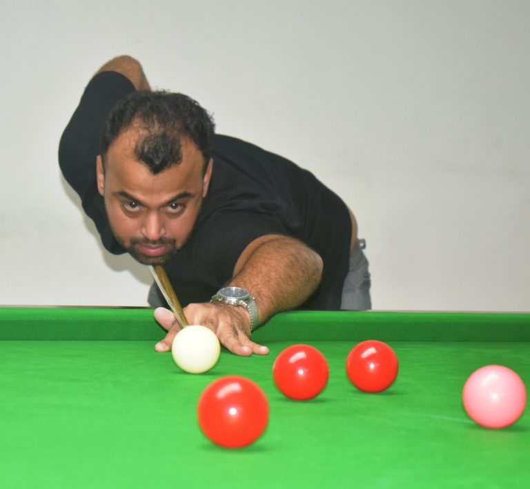 सिद्धार्थ टेंबे, चैतन्य दिक्षीत, अश्विन पळणीतकर यांचे विजय