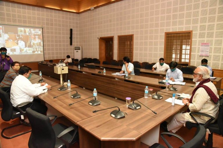 अन्नसुरक्षा योजनेत समाविष्ट नसलेल्या केशरी कार्ड धारकांना लवकरच सवलतीच्या दरात धान्य वाटप