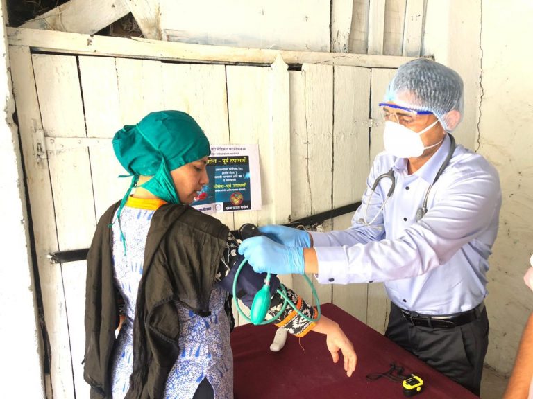 पुणे शहर तहसील कार्यालयामधील कर्मचाऱ्यांची पूर्व कोवीड  19 तपासणी