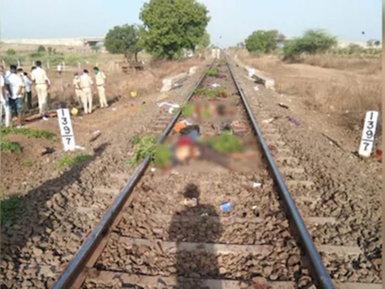 औरंगाबादजवळ रेल्वे अपघातात १४ ठार, सर्वजण पायी गावाकडे जाणारे मजूर