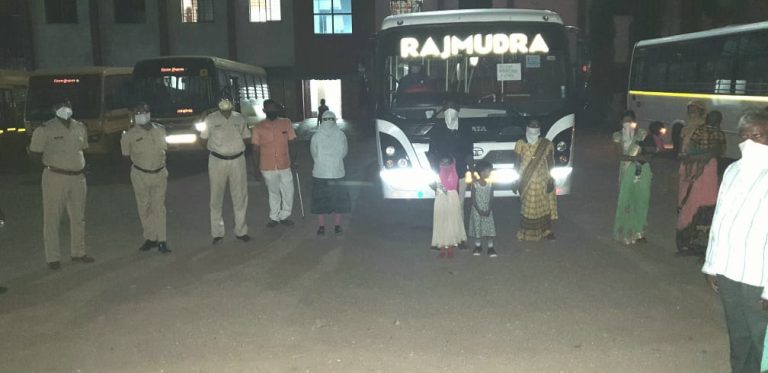 वाशिम येथील 38 मजूर पुण्यातून स्वगृही – जिल्हाधिकारी राम