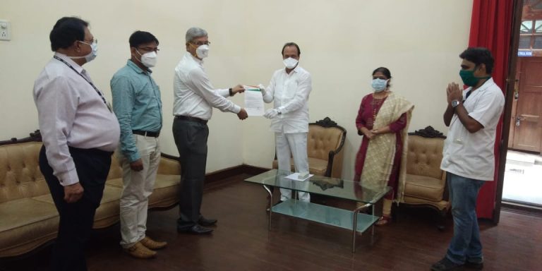 ‘डॉक्टर्स आपल्या दारी’ अभियानाचा उपमुख्यमंत्री अजित पवार यांच्या हस्ते प्रारंभ