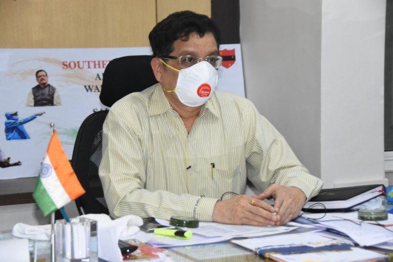 उद्योगासाठी कामगारांची पर जिल्ह्यातून ने- आण करता येणार नाही- डॉ. म्हैसेकर (व्हिडिओ)