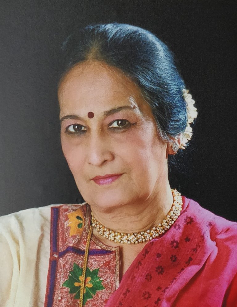 गुरूदक्षिणेच्या जमवलेल्या निधीतून विविध संस्थाना ‘लाख’मोलाची मदत