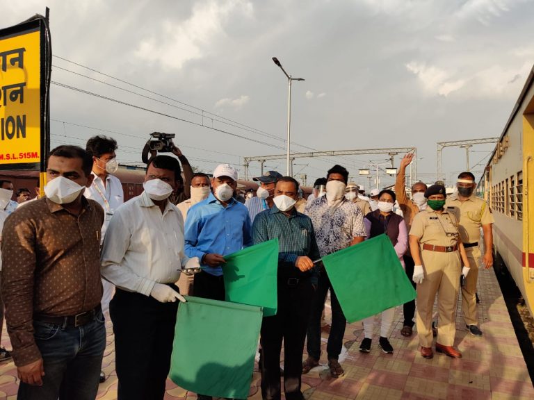 मध्य प्रदेशातील मजूर रवाना- जिल्हाधिकारी राम