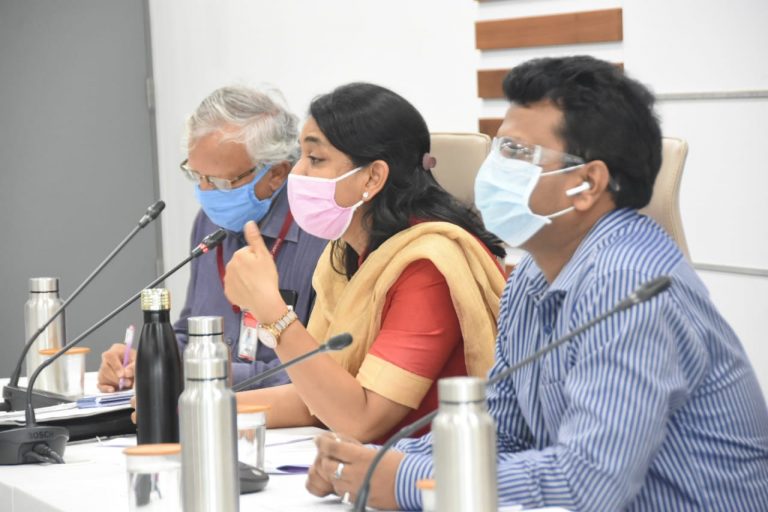 कोरोना संसर्गाचा मृत्यूदर शून्यांवर आणण्यासाठी सर्वांच्या प्रयत्नातून नक्कीच यश मिळवू