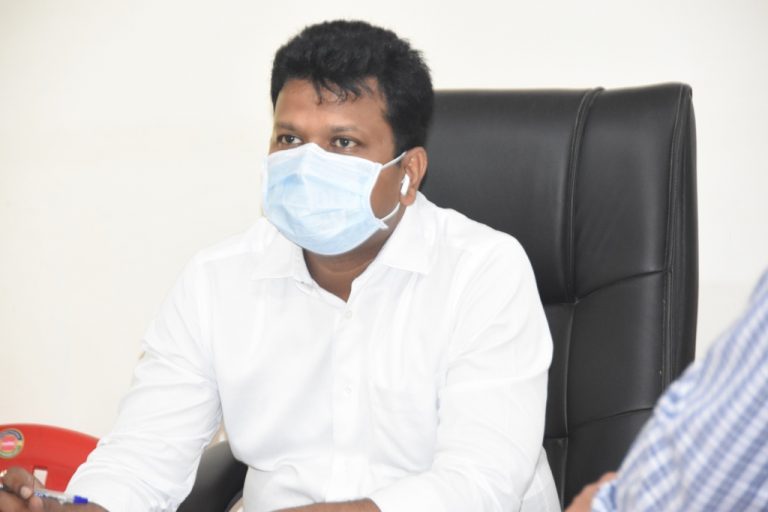 भामा आसखेड जलवाहिनीचे कामकाज व प्रकल्प ग्रस्तांच्या प्रश्नांबाबत सर्वांशी चर्चा करुन निर्णय घेणार-जिल्हाधिकारी नवलकिशोर राम