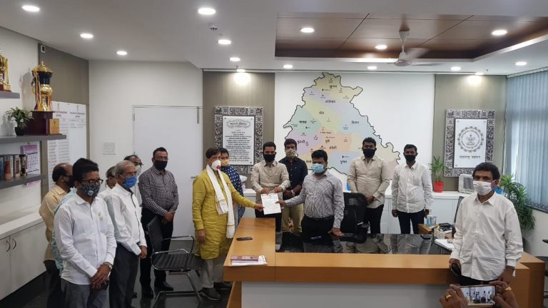 आर्थिक पॅकेज देण्याची भाजपची मागणी