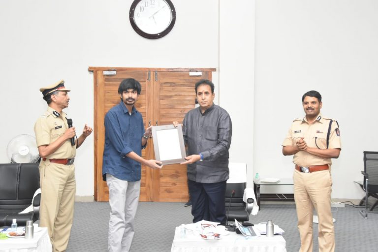 विशेष पोलीस अधिकाऱ्यांच्या नेमणुकीचा उपक्रम यापुढेही सुरु ठेवावा गृहमंत्री अनिल देशमुख