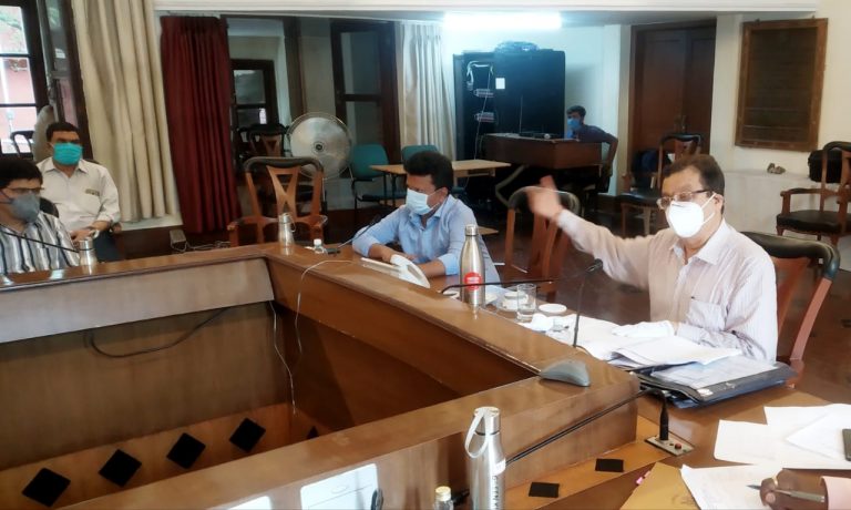 खाजगी रुग्णालयांनी कोविड -१९ रुग्णांकडून शासन नियमानुसार दर आकारणी करावी                                                         -विभागीय आयुक्त डॉ. दीपक म्हैसेकर