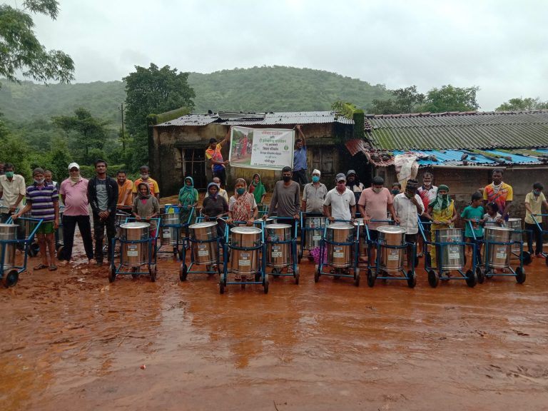 पाणी वाहण्यासाठी निरचक्राची साथ..