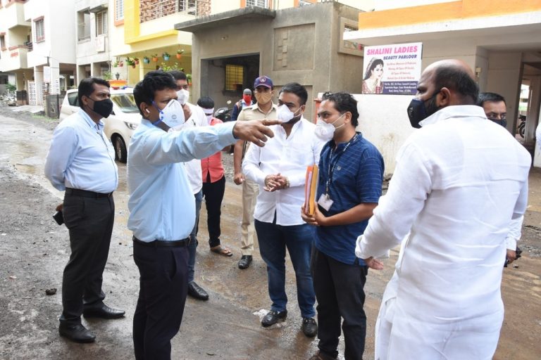 गुजर-निंबाळकरवाडी येथे कोरोनामुळे एका वृध्द महिलेचा मृत्यू -जिल्हाधिकाऱ्यांनी तातडीने भेट देऊन केल्या सूचना