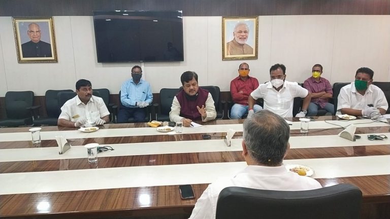 आरसीएफ मधील नोकर भरतीमध्ये स्थानिक,भूमिपुत्रांना प्राधान्य -विरोधी पक्ष नेते प्रविण दरेकर