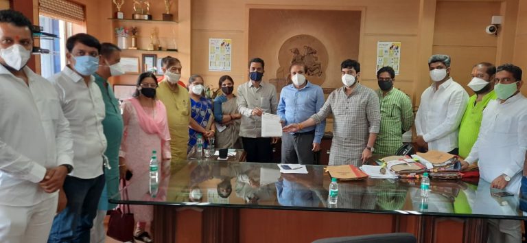 खोळंबलेली विकासकामे तातडीने सुरू करा -भाजपच्या शिष्टमंडळाची आयुक्तांकडे मागणी