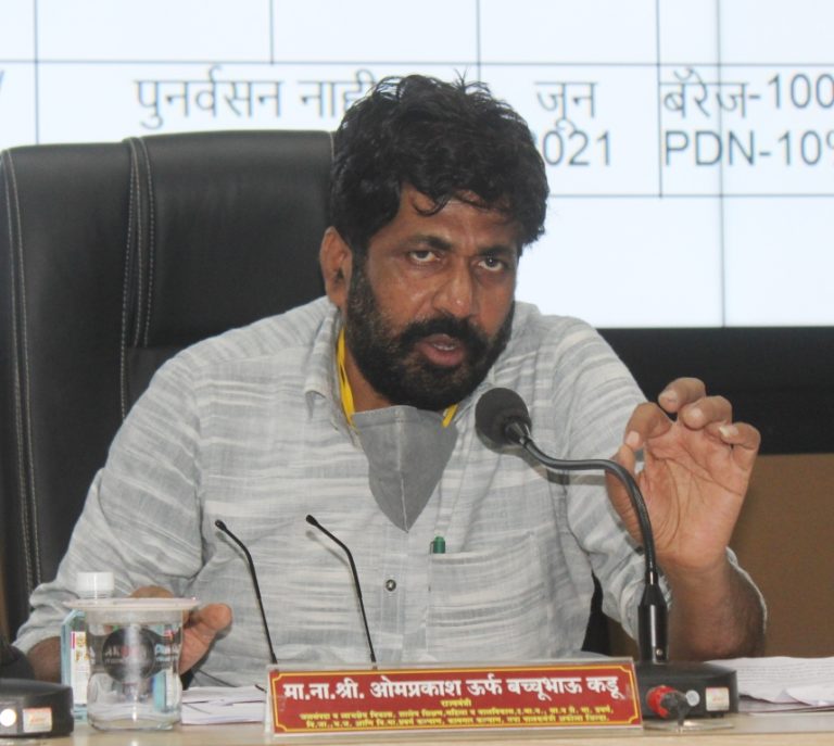 राज्यभर कामगार कायद्याच्या प्रभावी अंमलबजावणीवर भर द्या – कामगार राज्यमंत्री बच्चू कडू