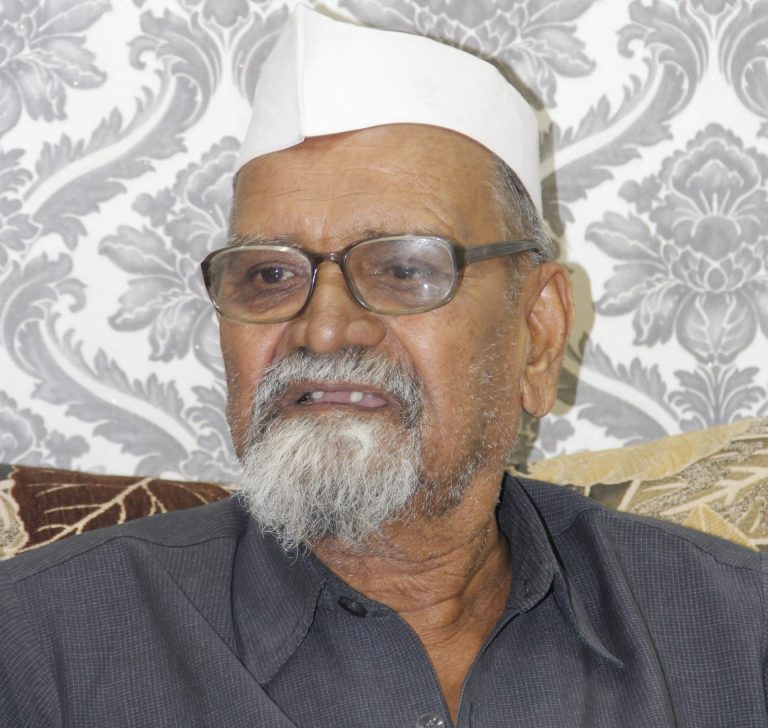 दैनिक पुण्यनगरीचे संस्थापक,संपादक मुरलीधर  उर्फ बाबा शिंगोटे यांचे निधन